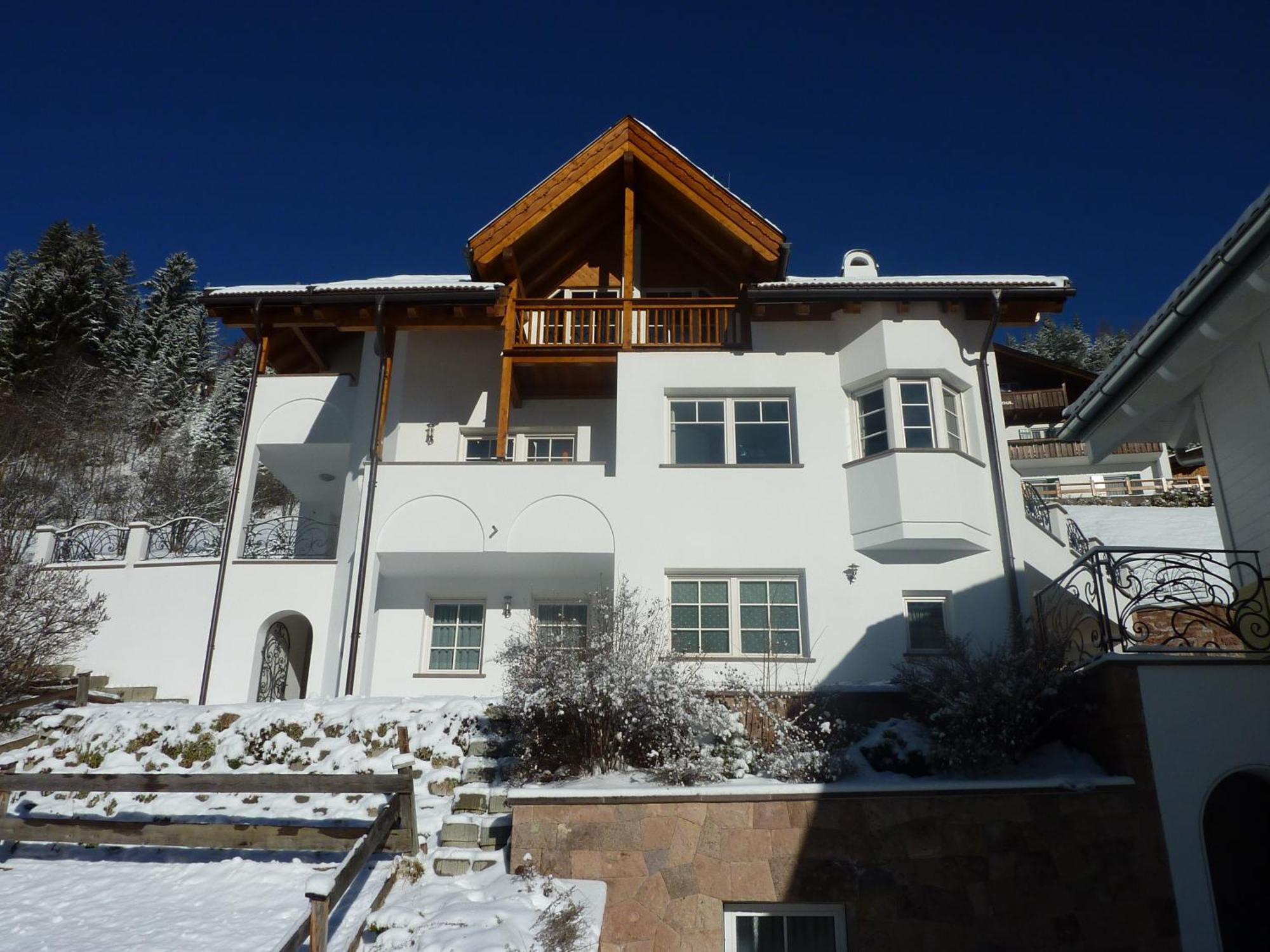 Valpinoi Apartment *
