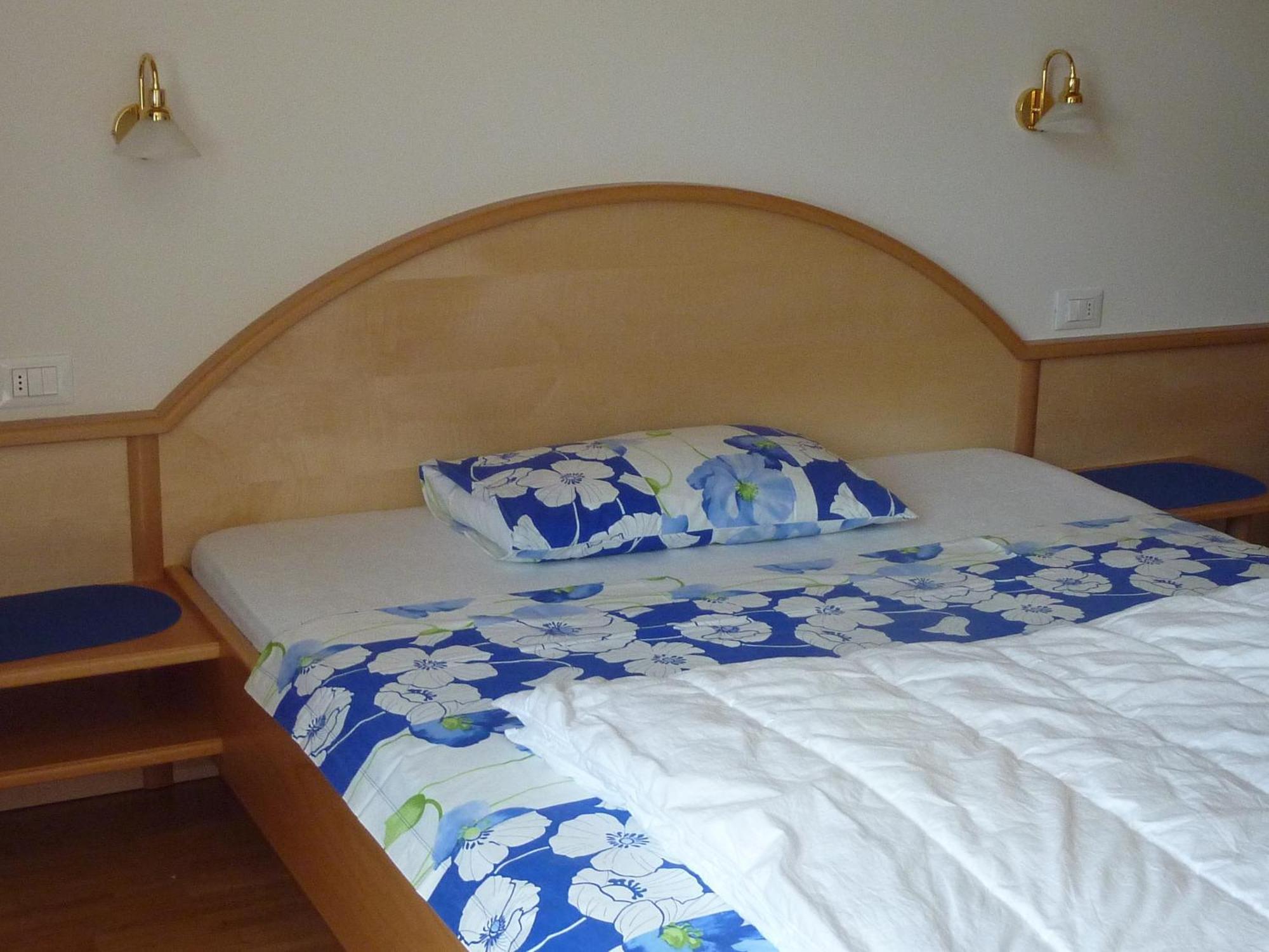 Valpinoi Apartment *